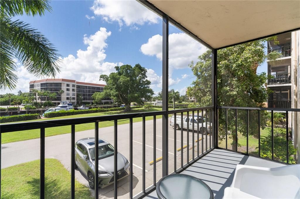 En Venta: $300,000 (3 camas, 2 baños, 1550 Pies cuadrados)