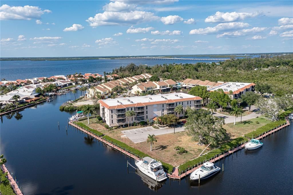 En Venta: $300,000 (3 camas, 2 baños, 1550 Pies cuadrados)