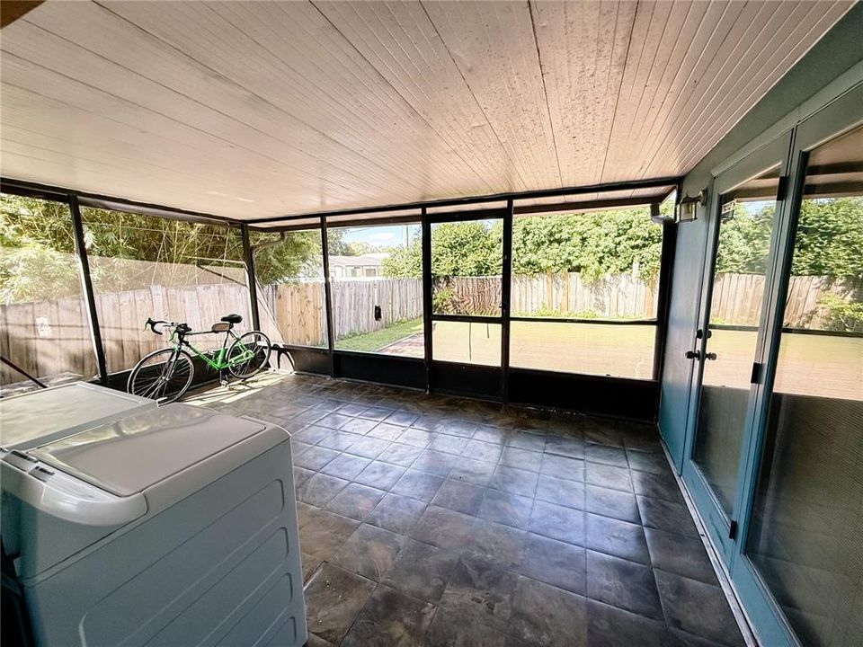 На продажу: $339,000 (3 спален, 2 ванн, 1318 Квадратных фут)