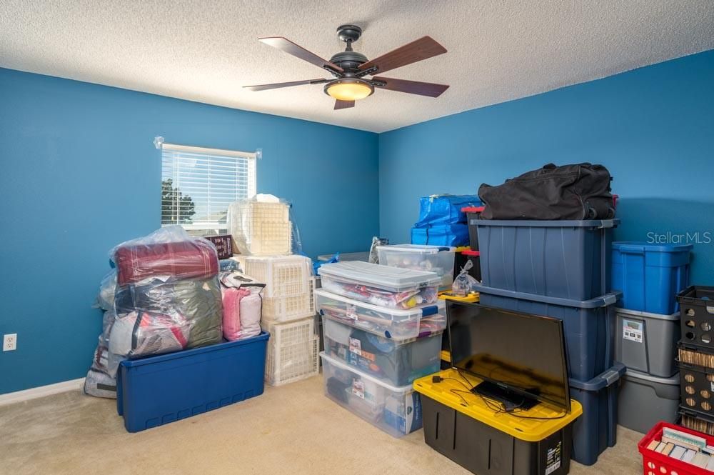 En Venta: $375,000 (4 camas, 2 baños, 2818 Pies cuadrados)