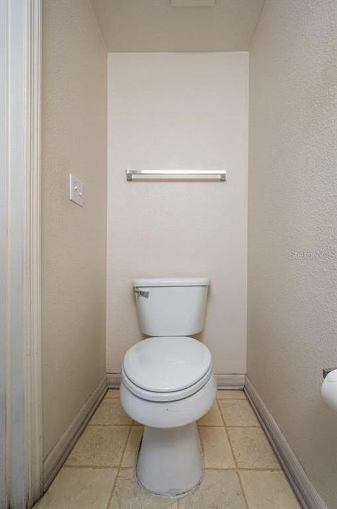 En Venta: $375,000 (4 camas, 2 baños, 2818 Pies cuadrados)