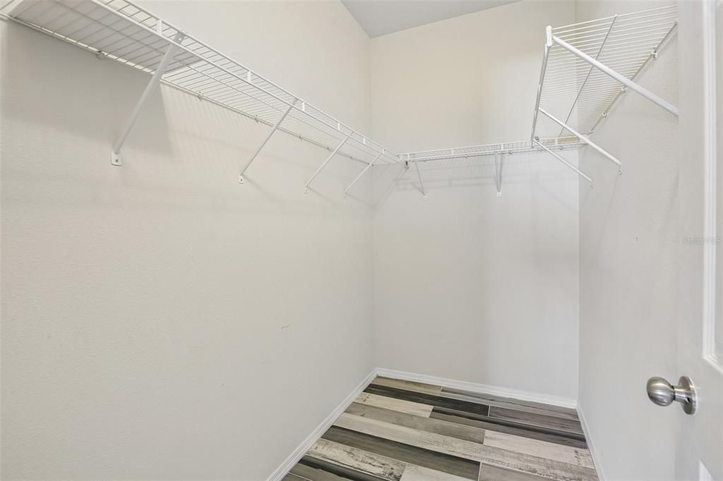 For Sale: $299,900 (3 beds, 2 baths, 1443 Square Feet)