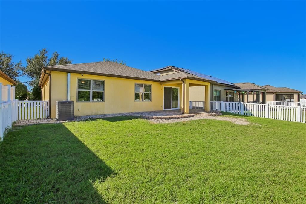 For Sale: $299,900 (3 beds, 2 baths, 1443 Square Feet)