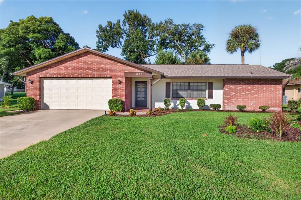 For Sale: $299,900 (3 beds, 2 baths, 1724 Square Feet)