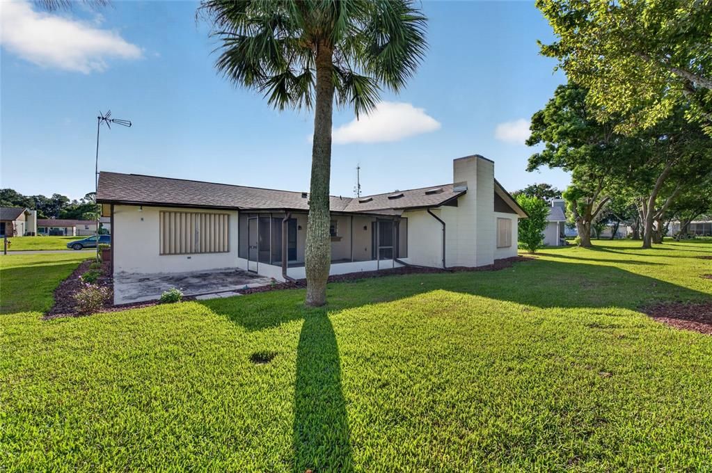 For Sale: $299,900 (3 beds, 2 baths, 1724 Square Feet)