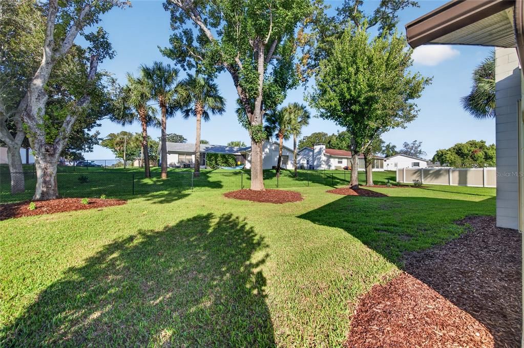 For Sale: $299,900 (3 beds, 2 baths, 1724 Square Feet)