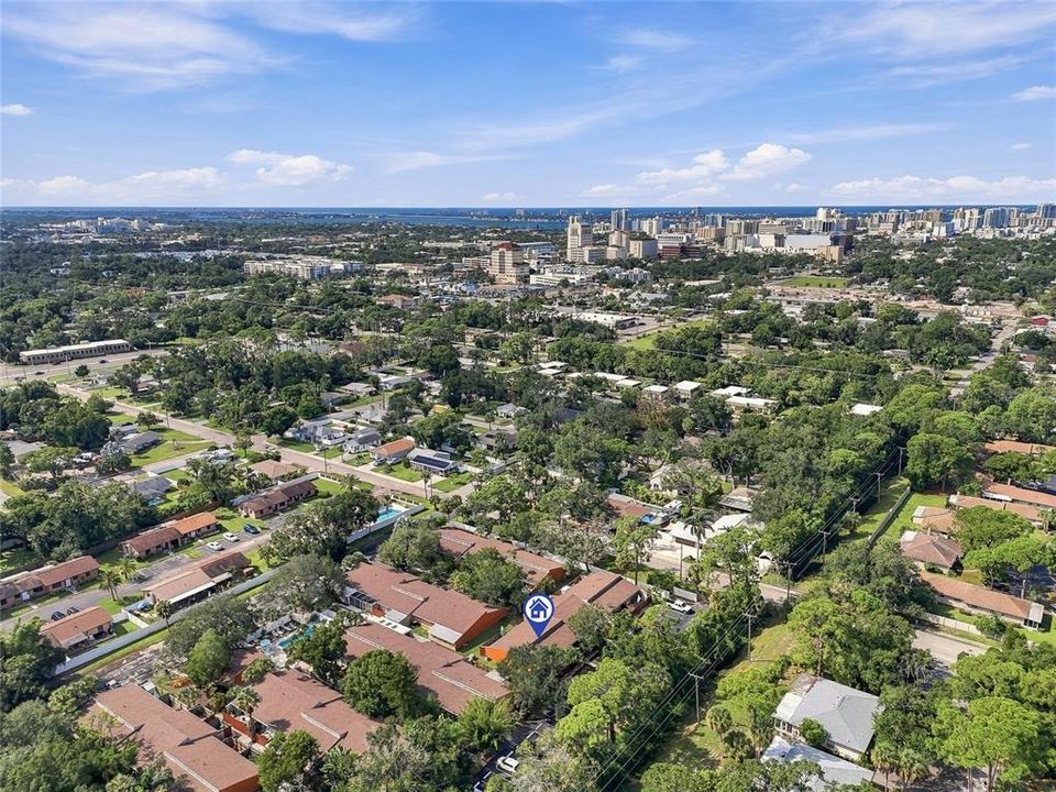 На продажу: $159,000 (2 спален, 1 ванн, 847 Квадратных фут)