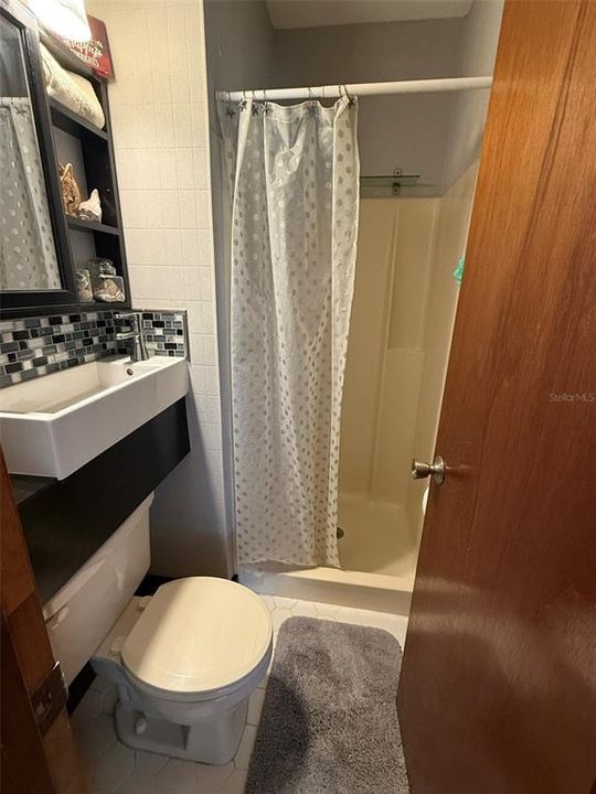 For Sale: $259,900 (2 beds, 2 baths, 910 Square Feet)
