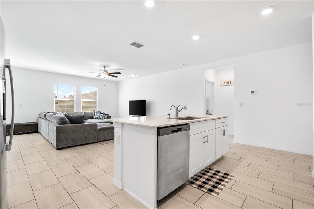 For Sale: $574,999 (6 beds, 3 baths, 3362 Square Feet)