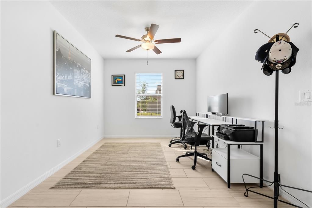 For Sale: $574,999 (6 beds, 3 baths, 3362 Square Feet)