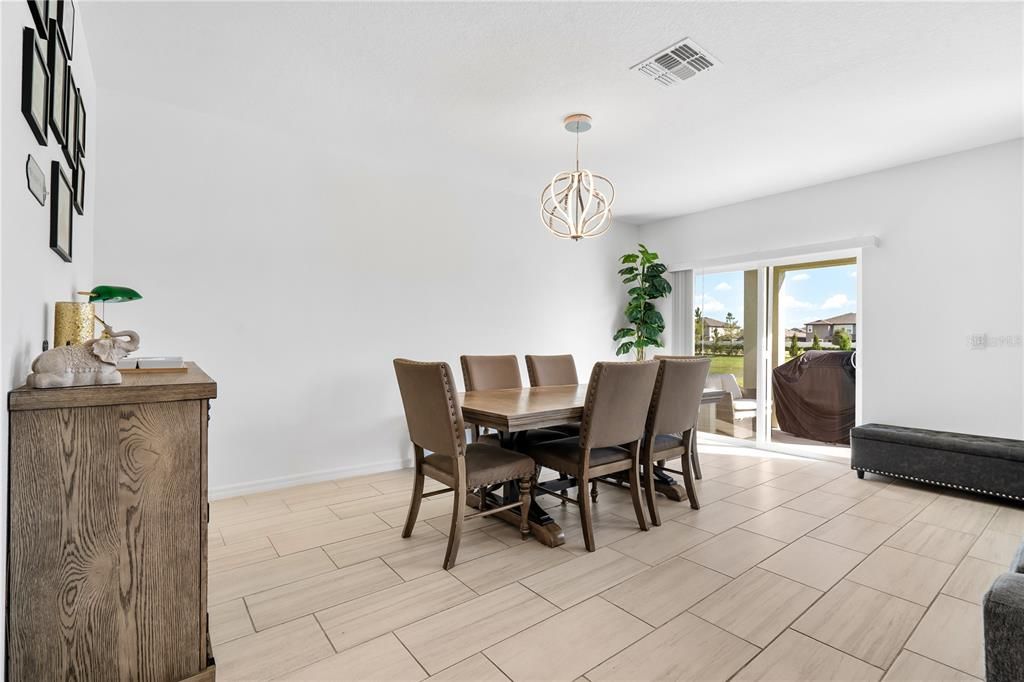For Sale: $574,999 (6 beds, 3 baths, 3362 Square Feet)