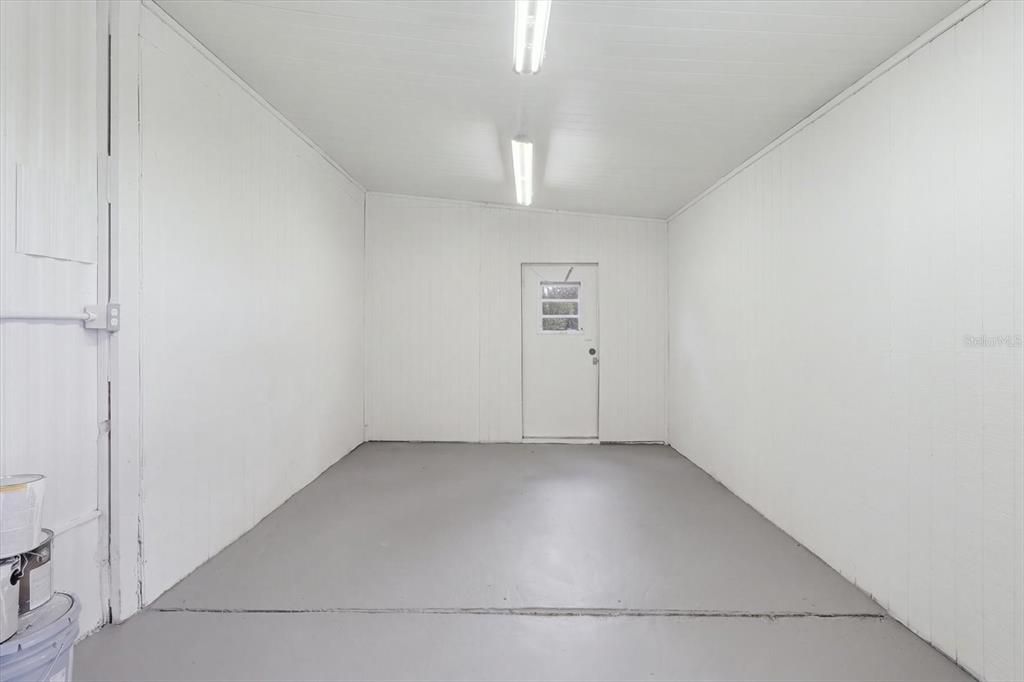 For Sale: $149,000 (2 beds, 1 baths, 744 Square Feet)