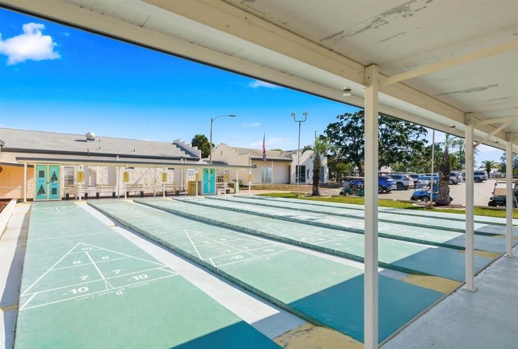 For Sale: $149,000 (2 beds, 1 baths, 744 Square Feet)