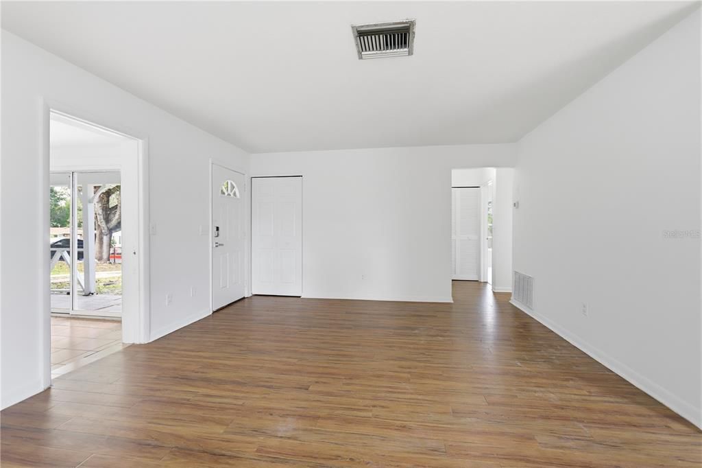 En Venta: $225,000 (3 camas, 1 baños, 1161 Pies cuadrados)