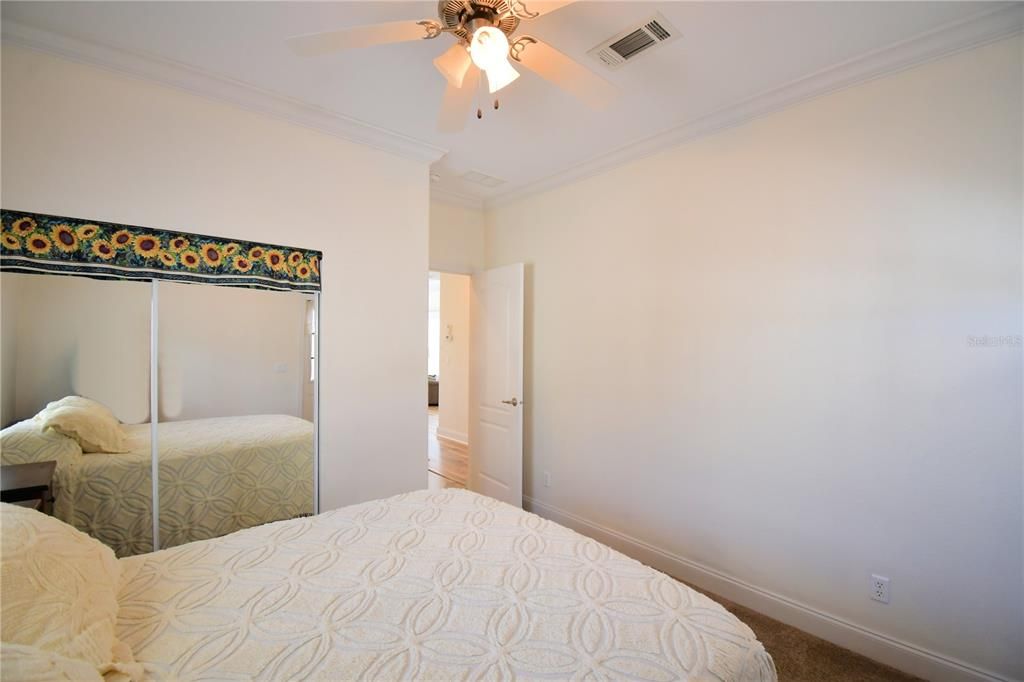 待售: $179,900 (2 贝兹, 2 浴室, 960 平方英尺)