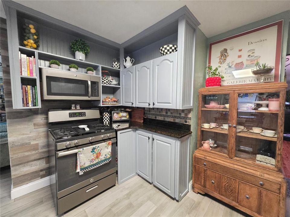 For Sale: $535,000 (0 beds, 0 baths, 2412 Square Feet)