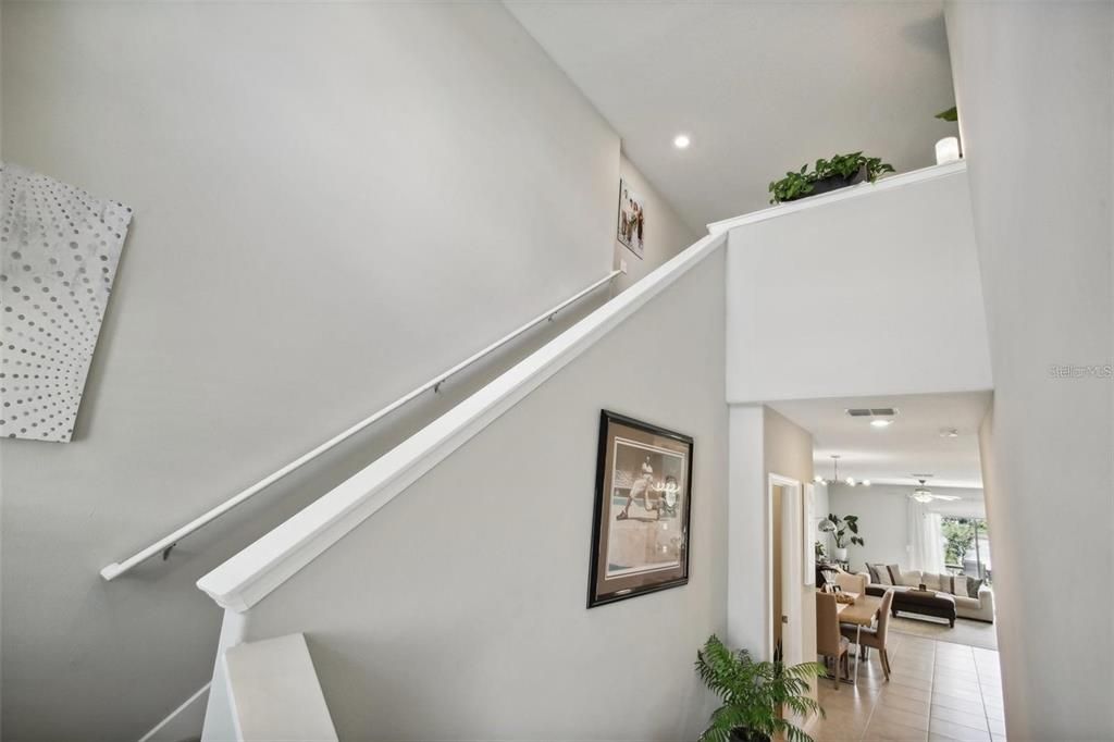 For Sale: $369,999 (5 beds, 2 baths, 2389 Square Feet)