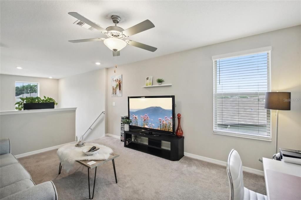 For Sale: $369,999 (5 beds, 2 baths, 2389 Square Feet)