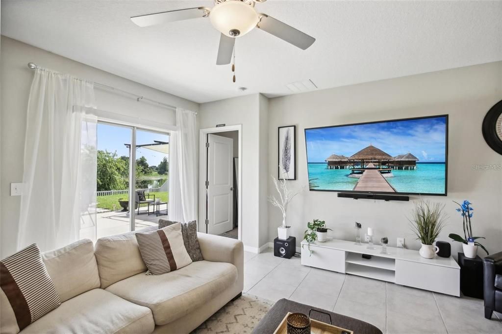 For Sale: $369,999 (5 beds, 2 baths, 2389 Square Feet)