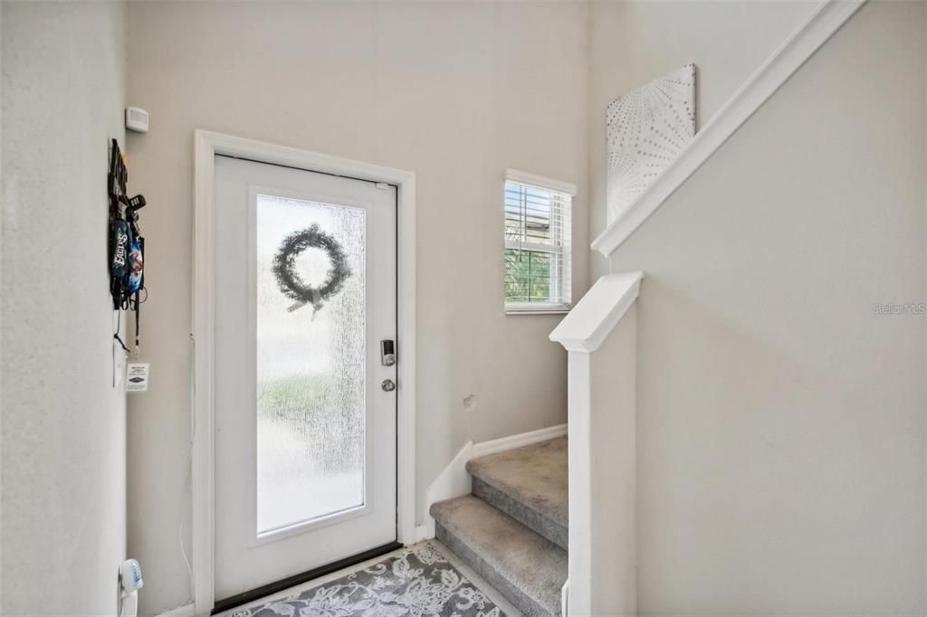 For Sale: $369,999 (5 beds, 2 baths, 2389 Square Feet)