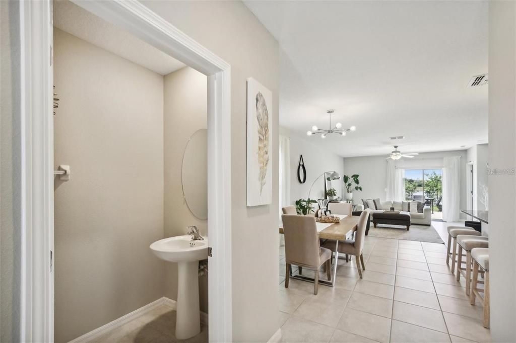 For Sale: $369,999 (5 beds, 2 baths, 2389 Square Feet)