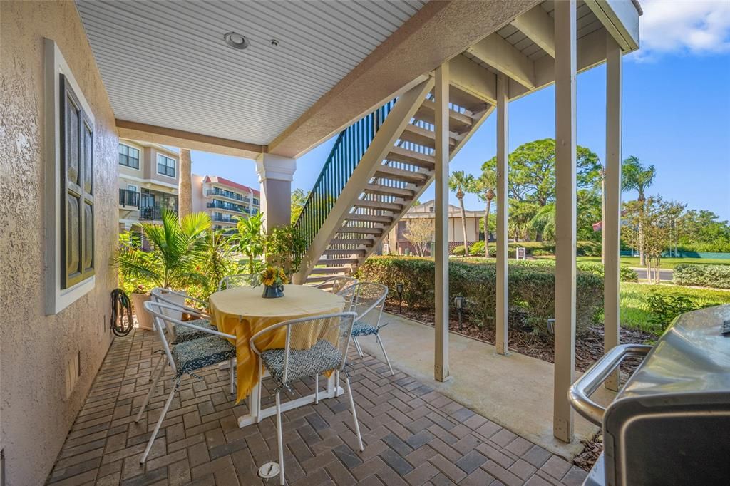 For Sale: $1,088,800 (3 beds, 2 baths, 2473 Square Feet)