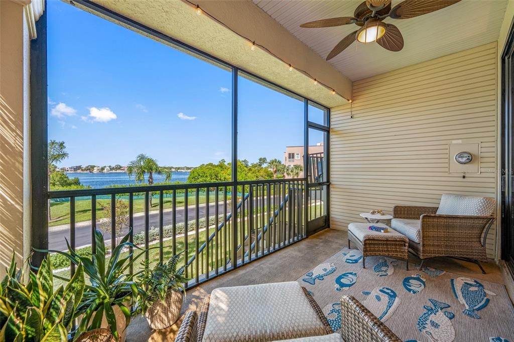 For Sale: $1,088,800 (3 beds, 2 baths, 2473 Square Feet)