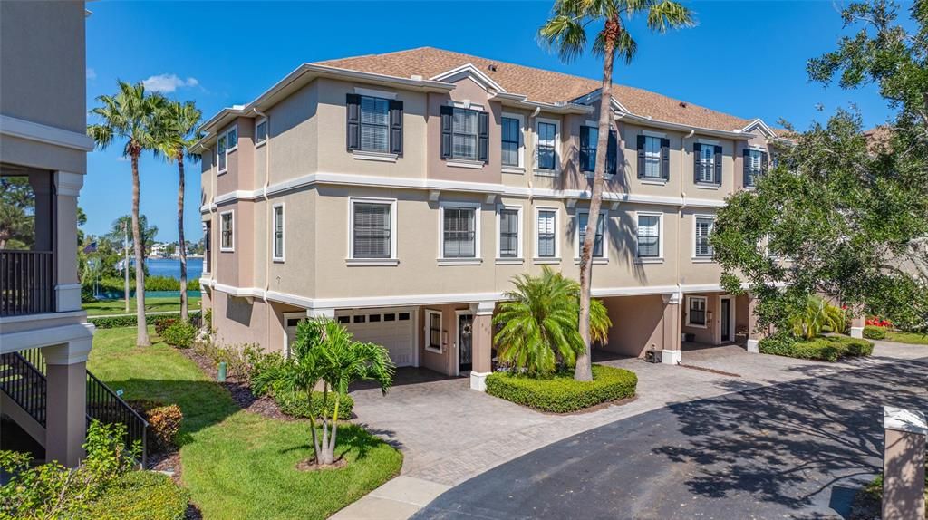 For Sale: $1,088,800 (3 beds, 2 baths, 2473 Square Feet)