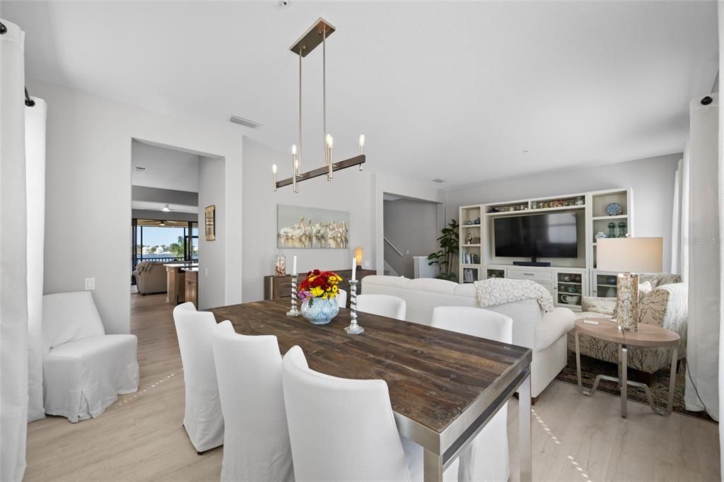 For Sale: $1,088,800 (3 beds, 2 baths, 2473 Square Feet)