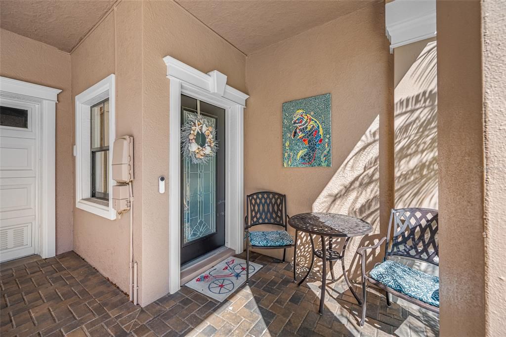 For Sale: $1,088,800 (3 beds, 2 baths, 2473 Square Feet)