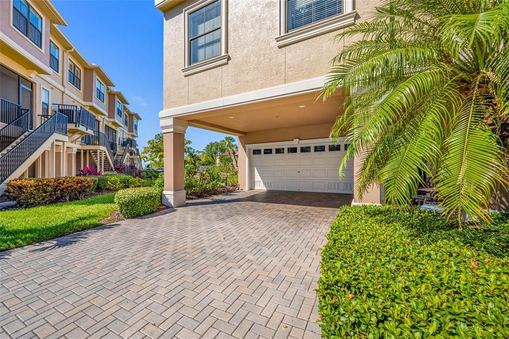 For Sale: $1,088,800 (3 beds, 2 baths, 2473 Square Feet)