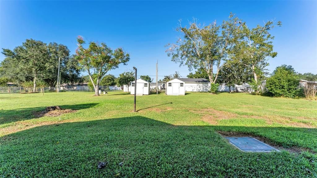 For Sale: $335,000 (3 beds, 2 baths, 1464 Square Feet)