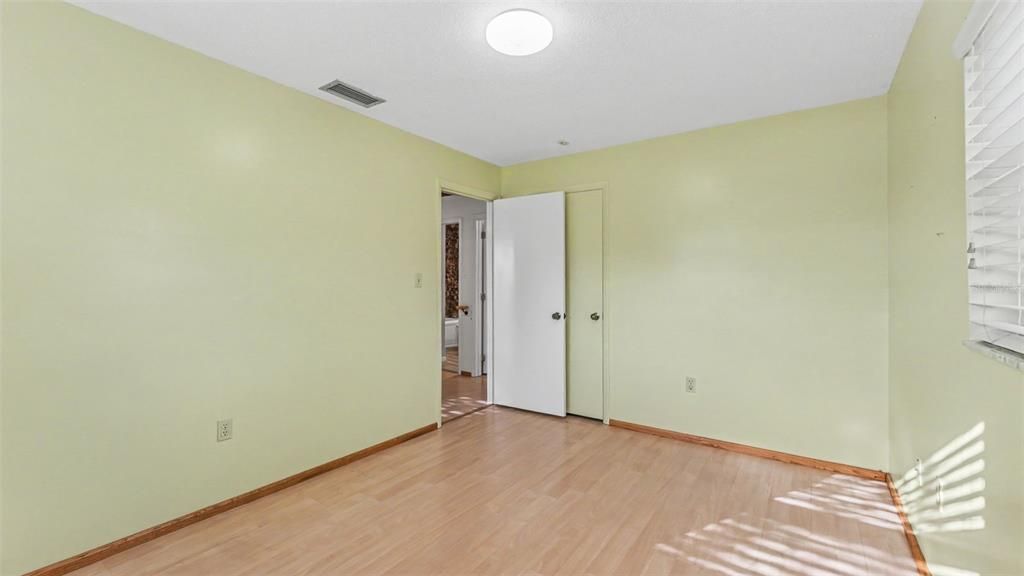 For Sale: $335,000 (3 beds, 2 baths, 1464 Square Feet)