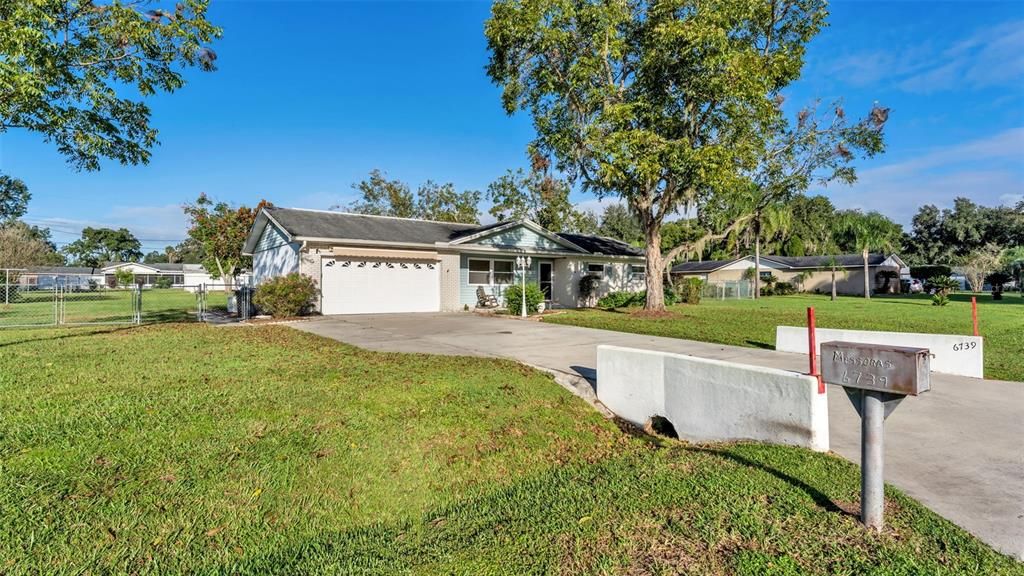 For Sale: $335,000 (3 beds, 2 baths, 1464 Square Feet)