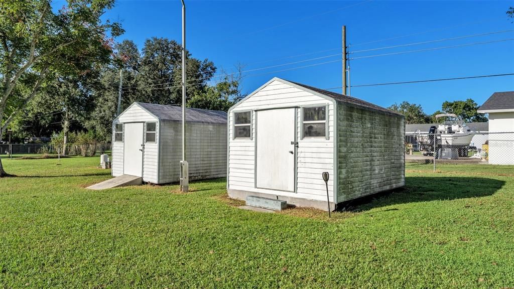 For Sale: $335,000 (3 beds, 2 baths, 1464 Square Feet)