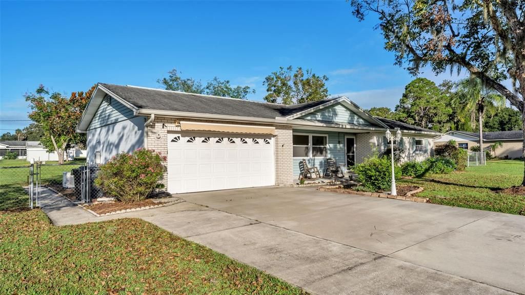 For Sale: $335,000 (3 beds, 2 baths, 1464 Square Feet)