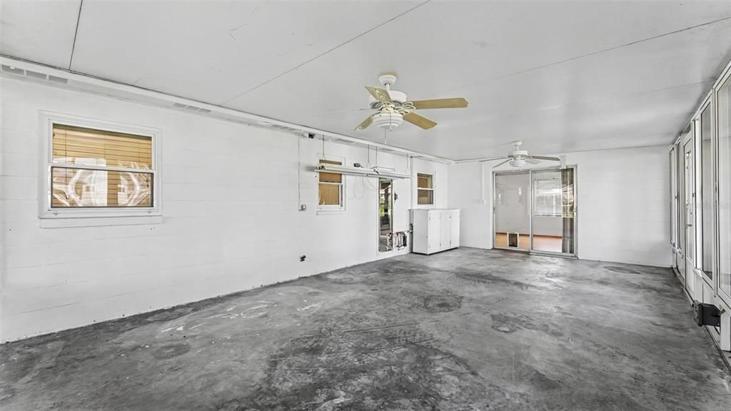 For Sale: $335,000 (3 beds, 2 baths, 1464 Square Feet)