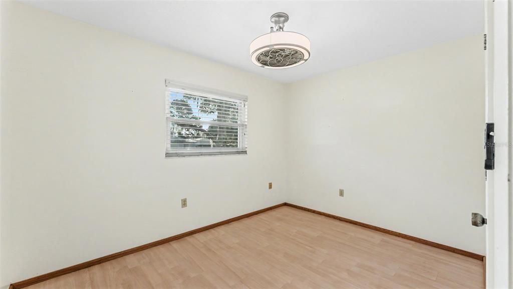 For Sale: $335,000 (3 beds, 2 baths, 1464 Square Feet)