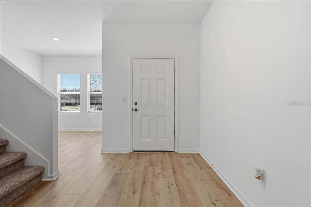 En Venta: $369,900 (5 camas, 3 baños, 2732 Pies cuadrados)