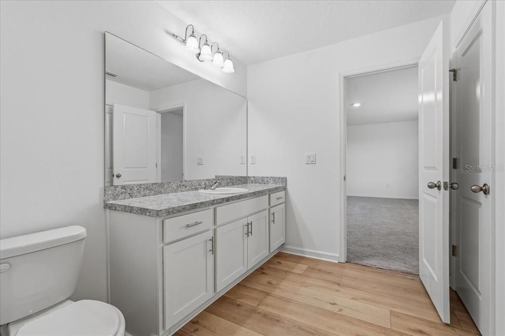En Venta: $369,900 (5 camas, 3 baños, 2732 Pies cuadrados)