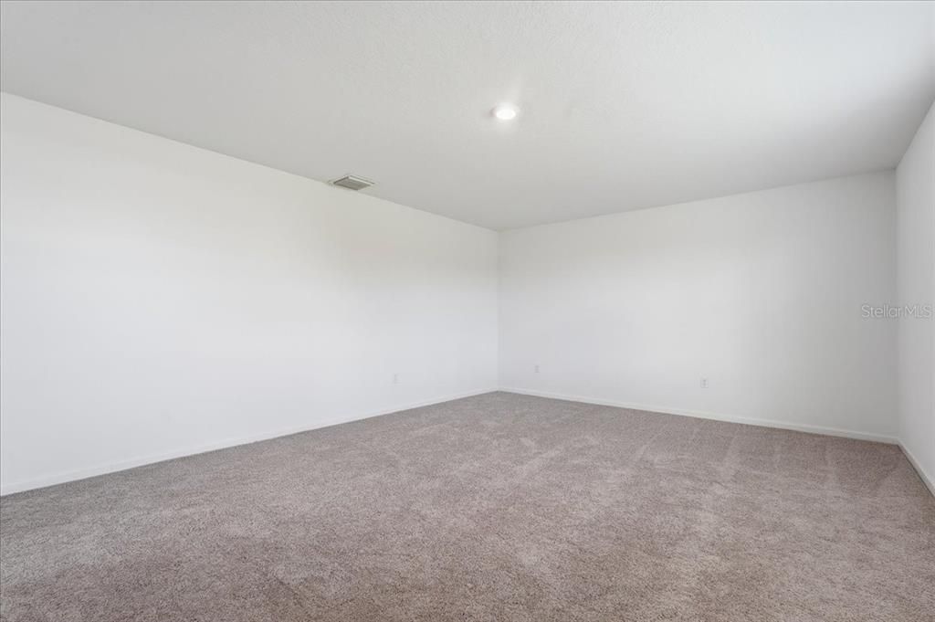 En Venta: $369,900 (5 camas, 3 baños, 2732 Pies cuadrados)