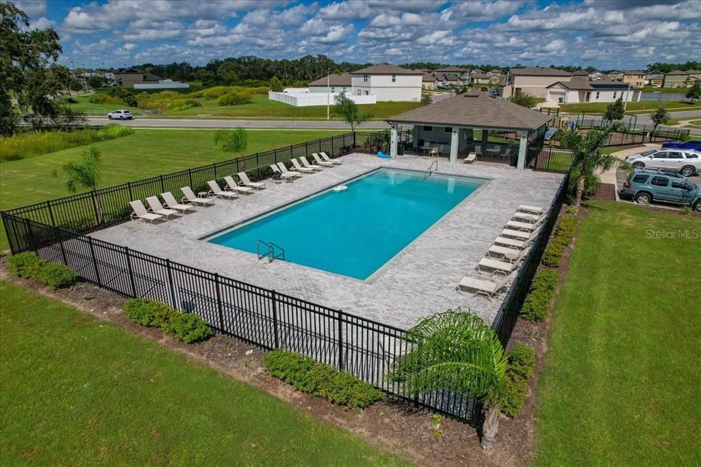 En Venta: $369,900 (5 camas, 3 baños, 2732 Pies cuadrados)