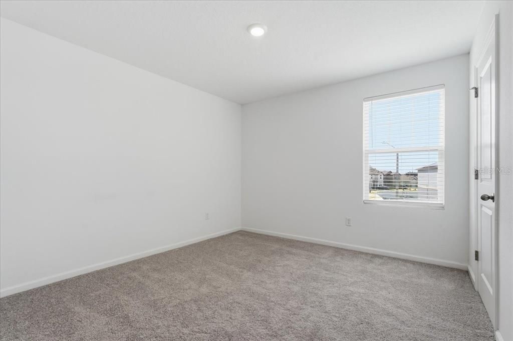 En Venta: $369,900 (5 camas, 3 baños, 2732 Pies cuadrados)
