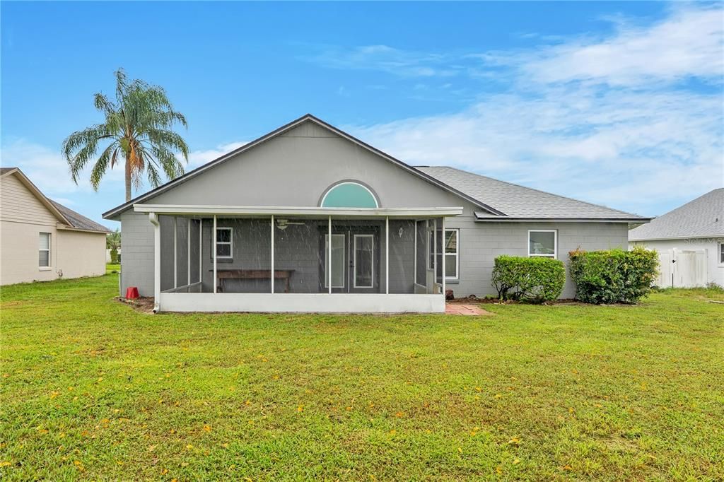For Sale: $350,000 (3 beds, 2 baths, 1429 Square Feet)