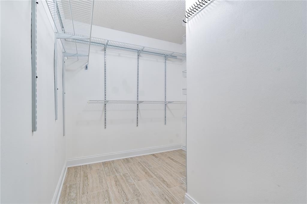 For Sale: $350,000 (3 beds, 2 baths, 1429 Square Feet)