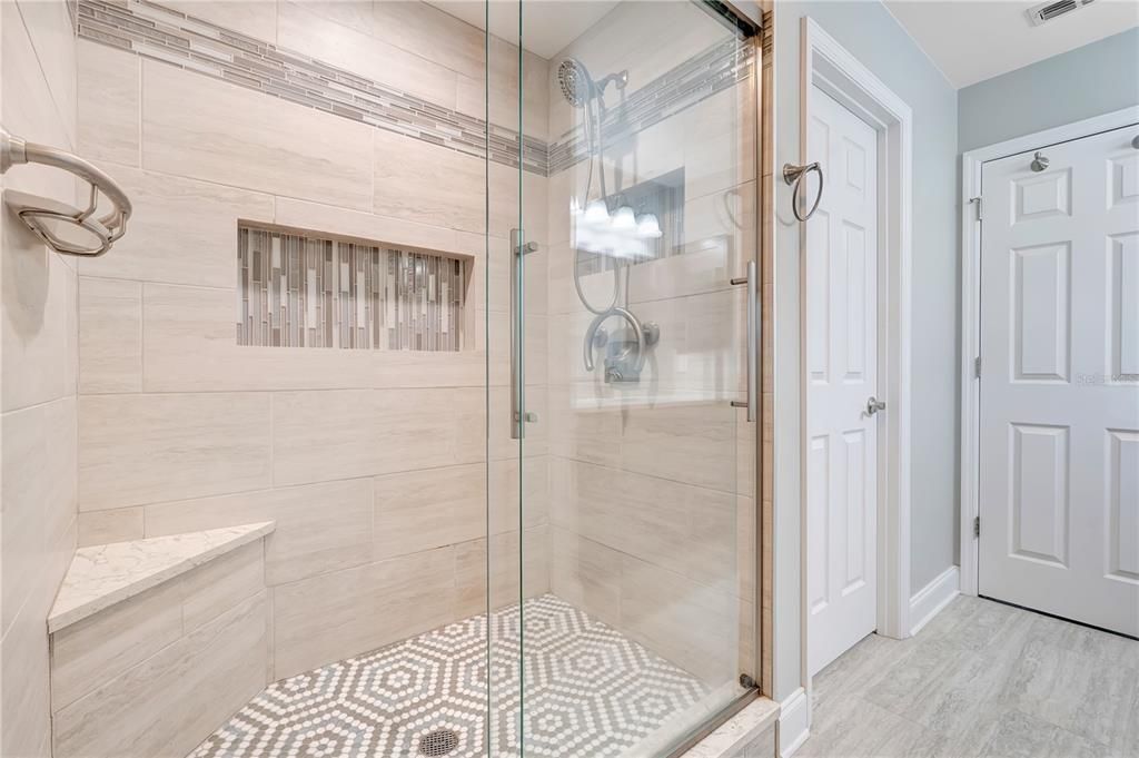 For Sale: $350,000 (3 beds, 2 baths, 1429 Square Feet)