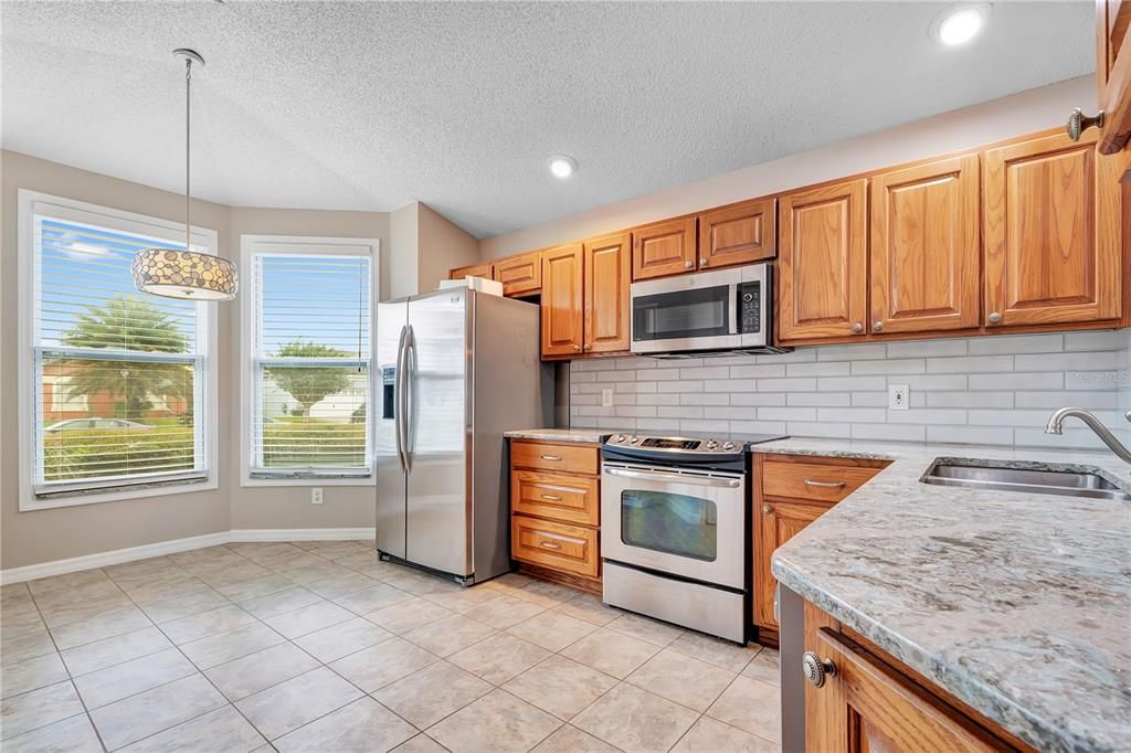 For Sale: $350,000 (3 beds, 2 baths, 1429 Square Feet)