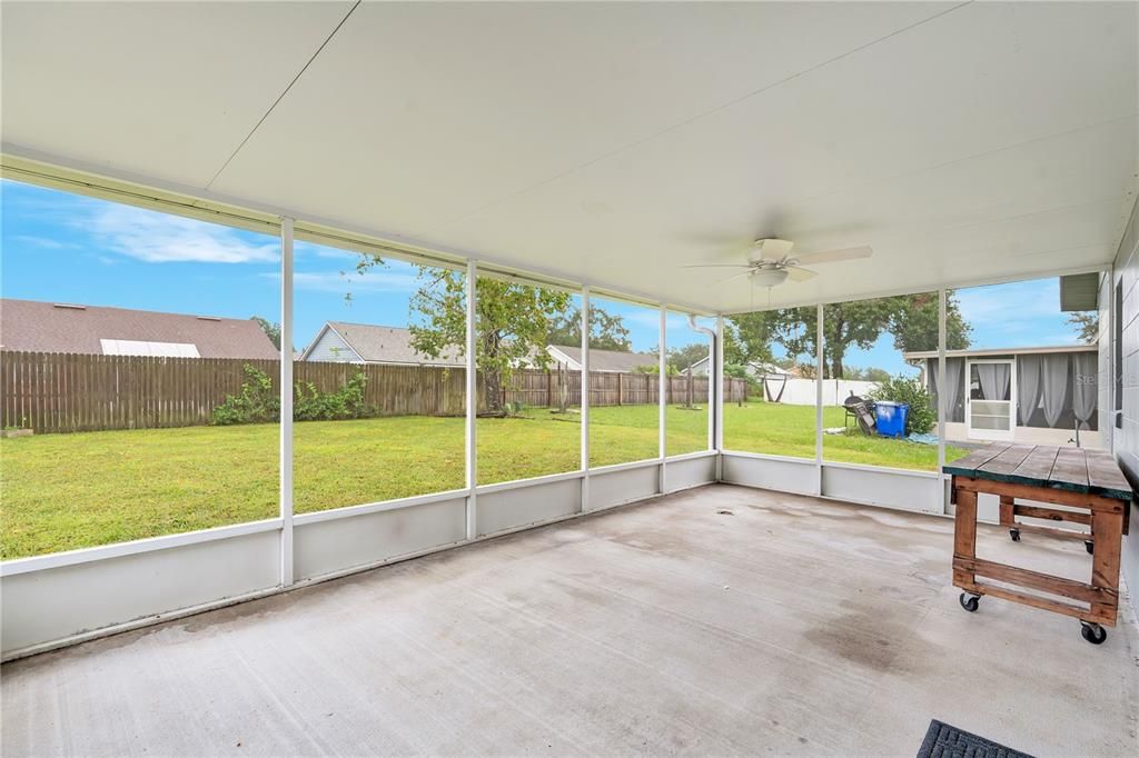 For Sale: $350,000 (3 beds, 2 baths, 1429 Square Feet)