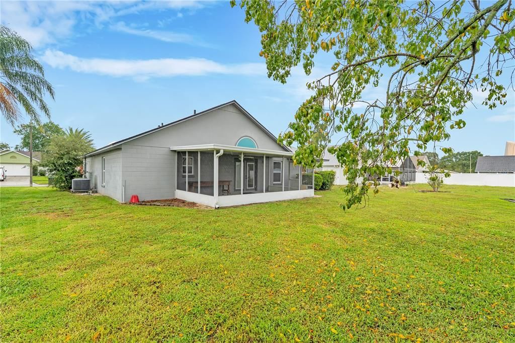 For Sale: $350,000 (3 beds, 2 baths, 1429 Square Feet)