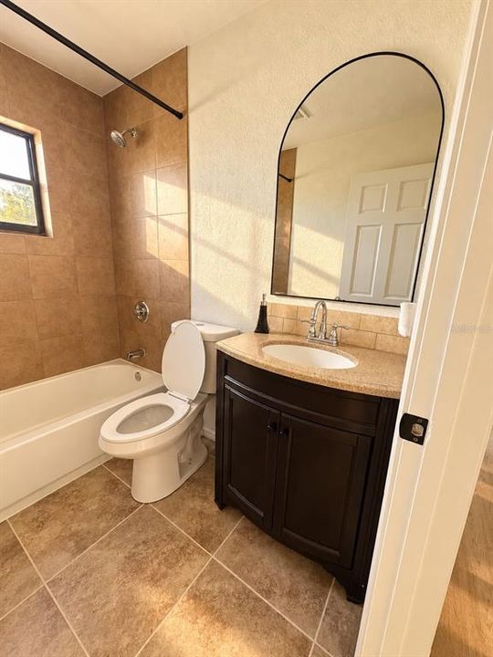 For Rent: $2,000 (3 beds, 2 baths, 1206 Square Feet)